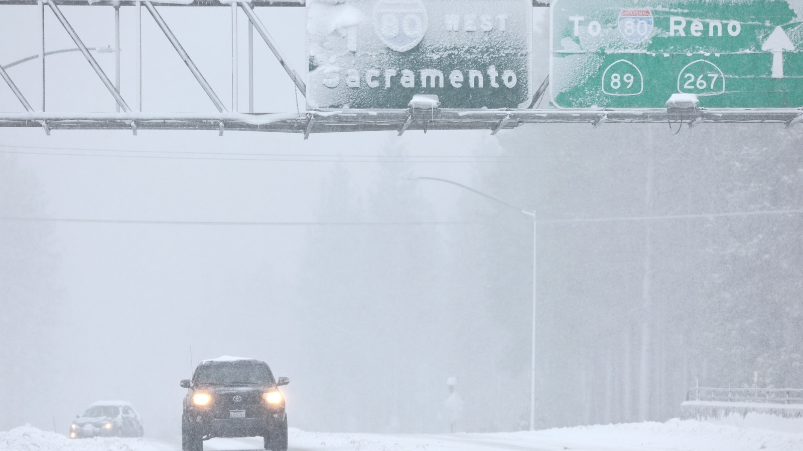 Dangerous blizzard conditions impacting Sierra Nevada mountains ABC News