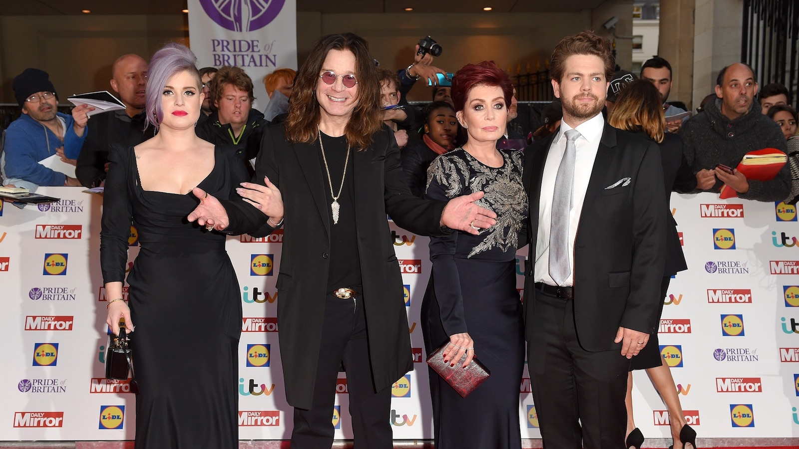 Ozzy Osbourne was a dad of 6, grandfather of 10: What to know about his  family - ABC News