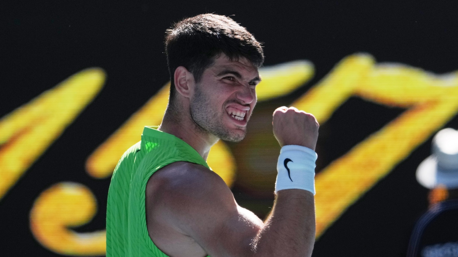Alcaraz and Federer get into the swing of things at the Australian Open