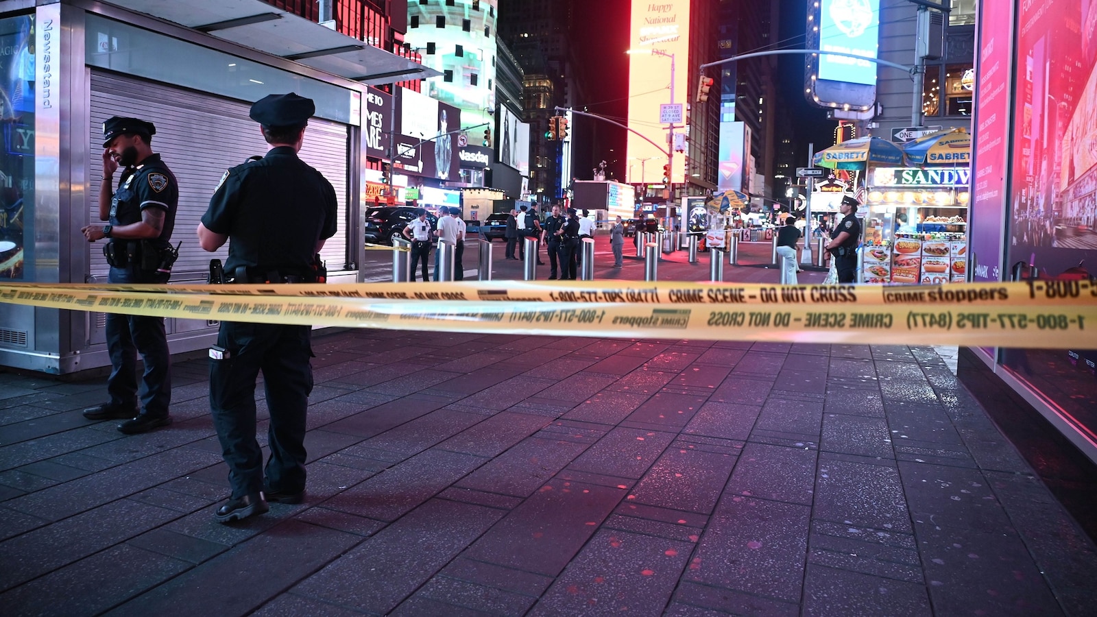 17-year-old arrested after 3 people shot in Times Square