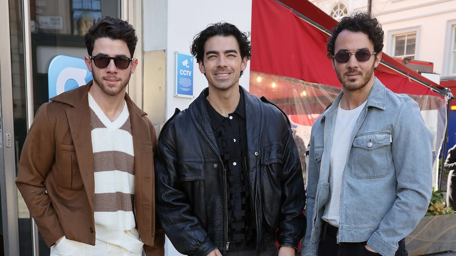 Can the Jonas Brothers' golden parenting rule work for you? ABC News
