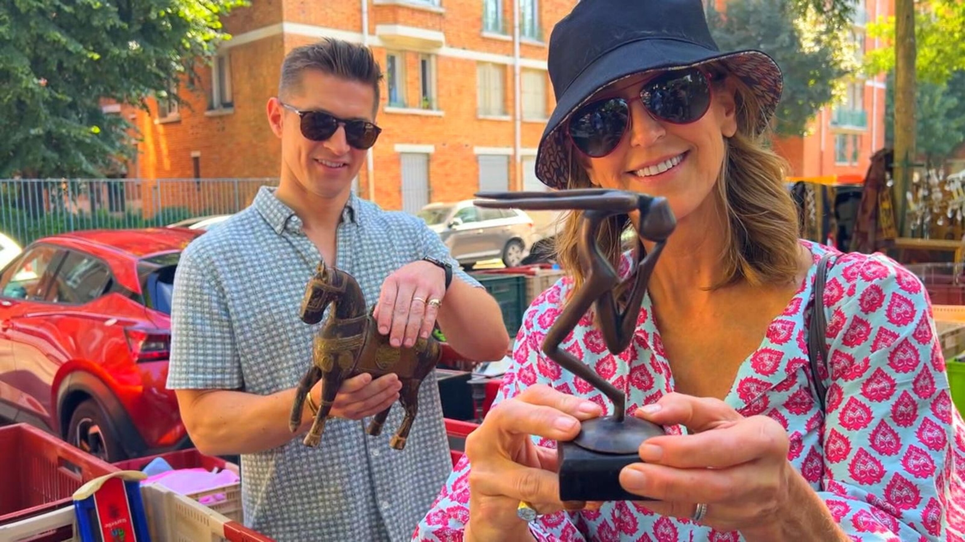 Video 'GMA' visits flea market in Paris - ABC News