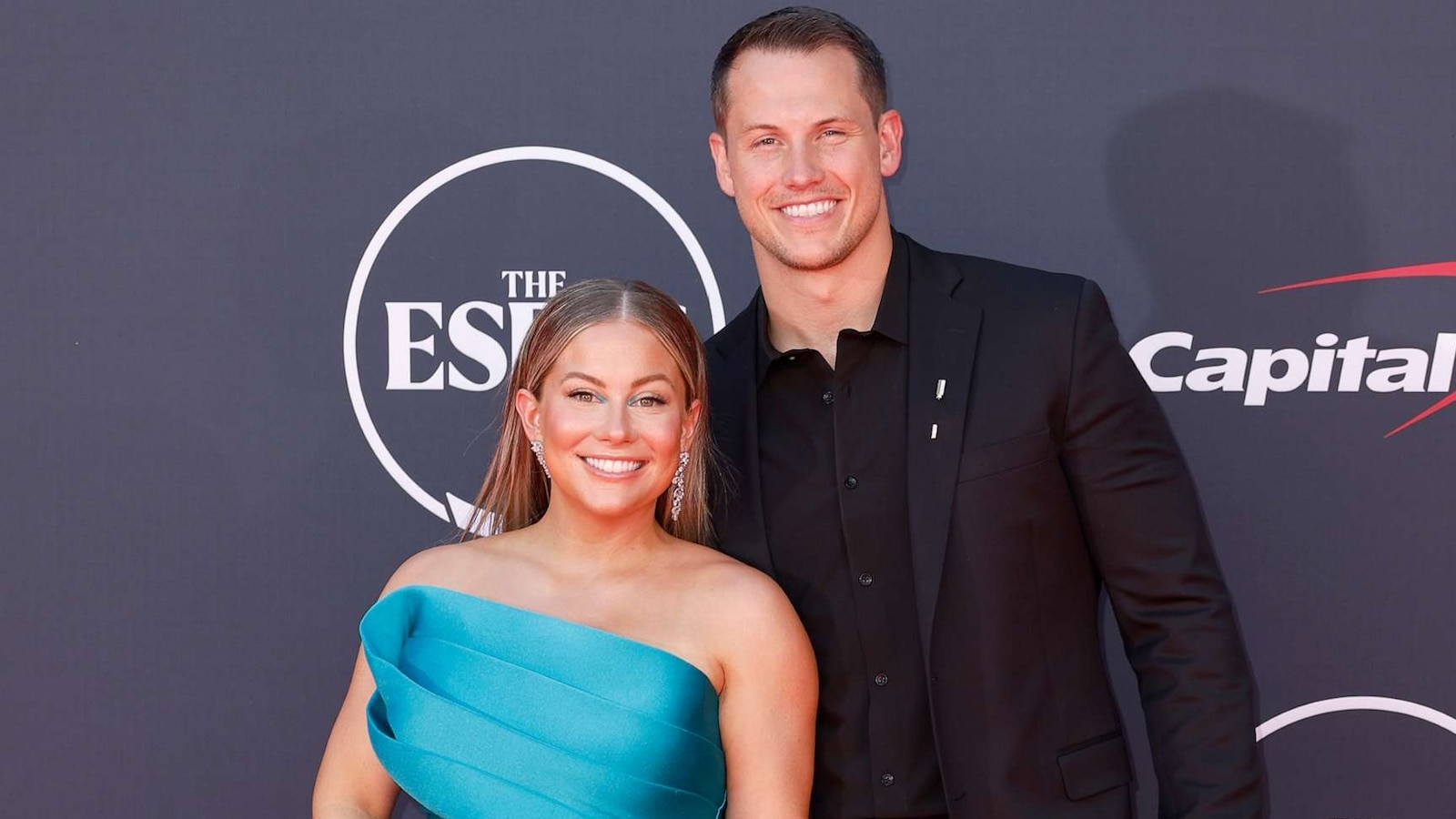 Shawn Johnson, Andrew East hit ESPYS red carpet after announcing(02)