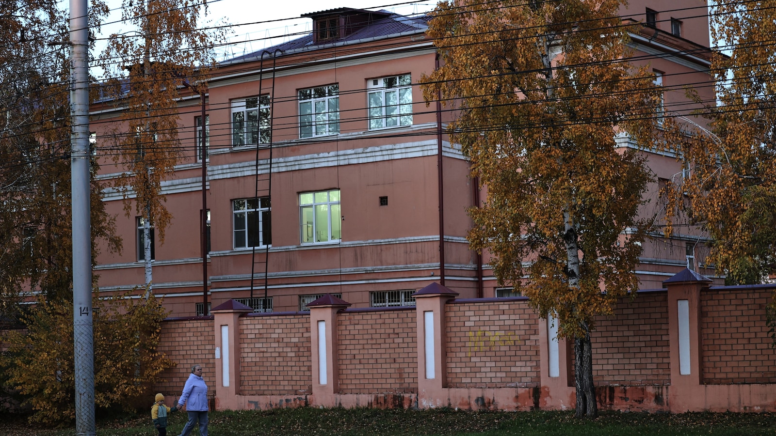 Russia keeps a tight lid on suspected case of pneumonic plague as global concerns mount