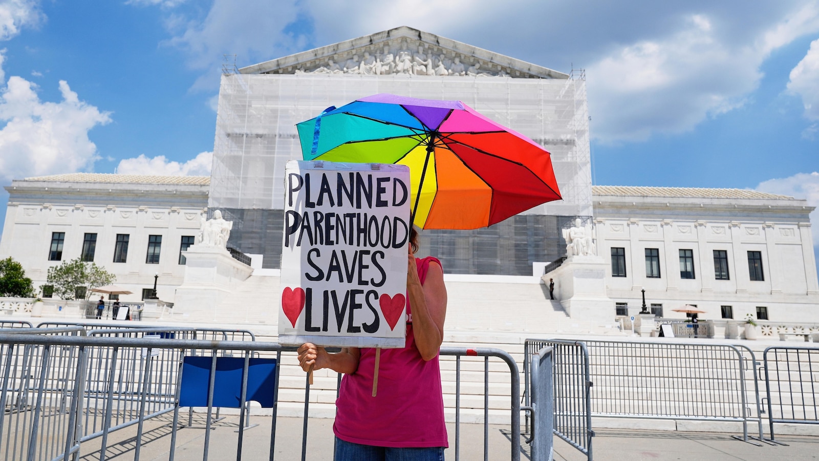 Judge to hear arguments on law cutting Planned Parenthood Medicaid funds