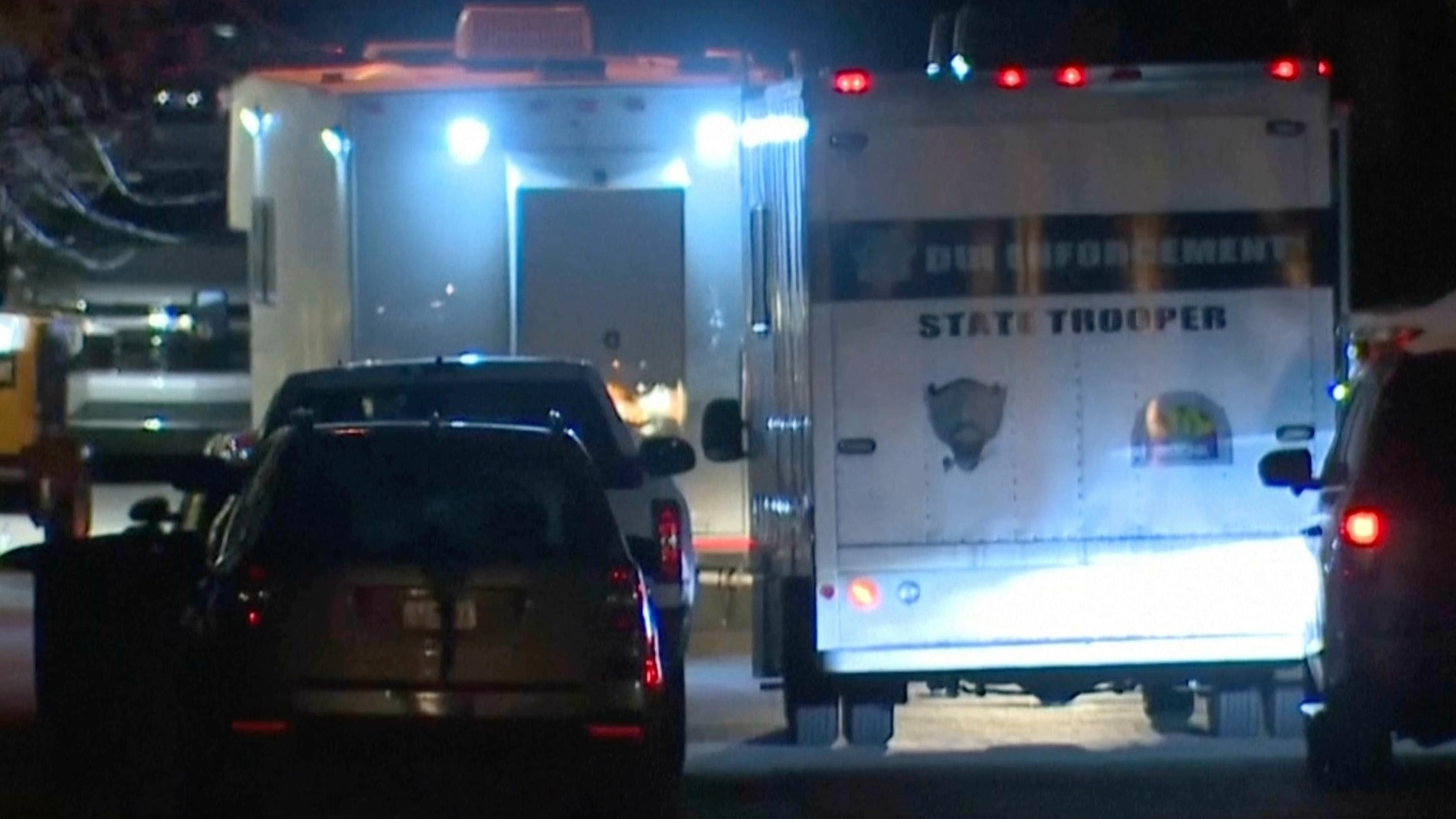 Image related to Arizona Department of Public Safety helicopter crash kills pilot and trooper during shooter response