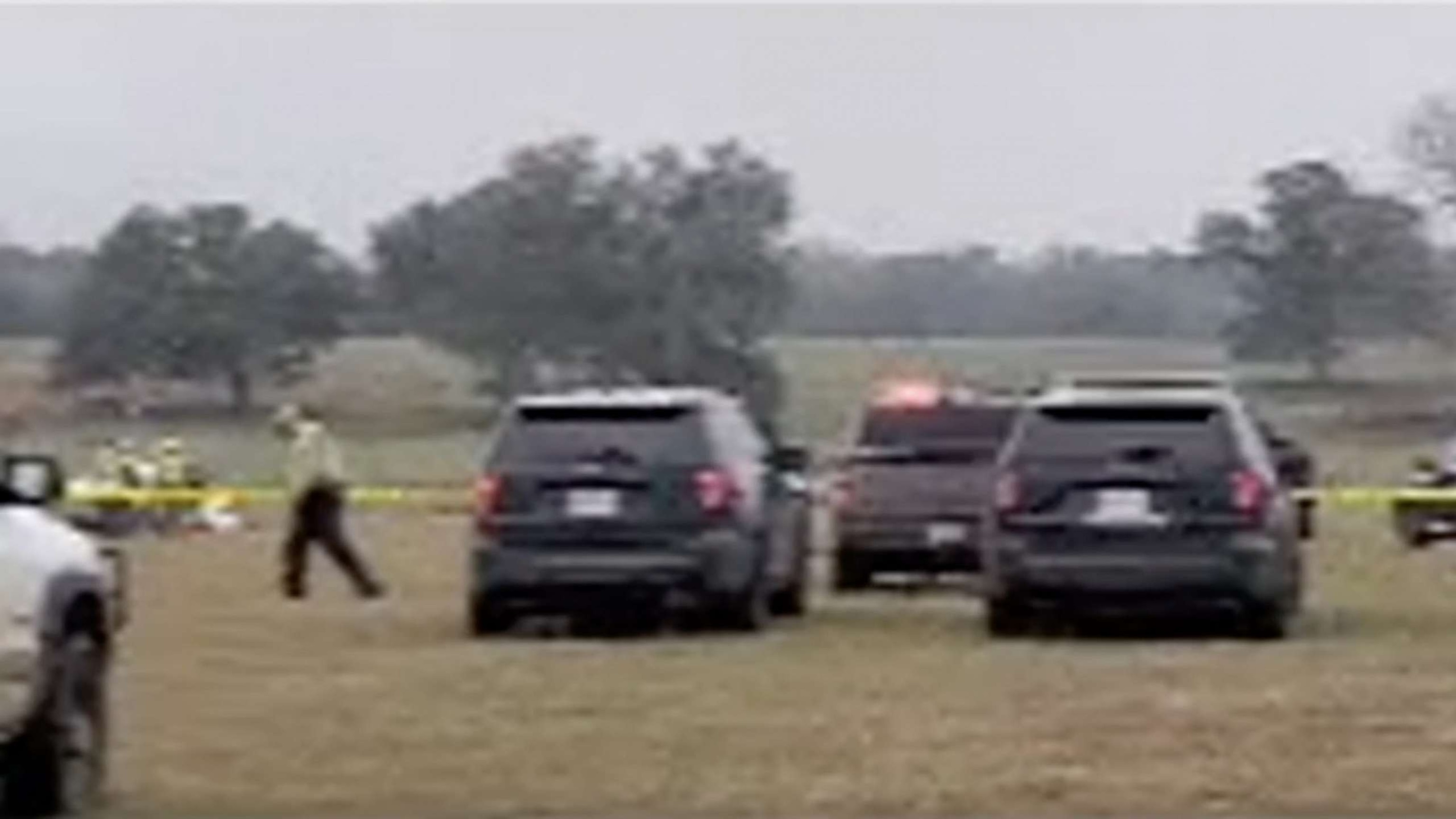 PHOTO: Investigators at the scene of a plane crash in Lavaca County, Texas, on Jan. 17, 2023.