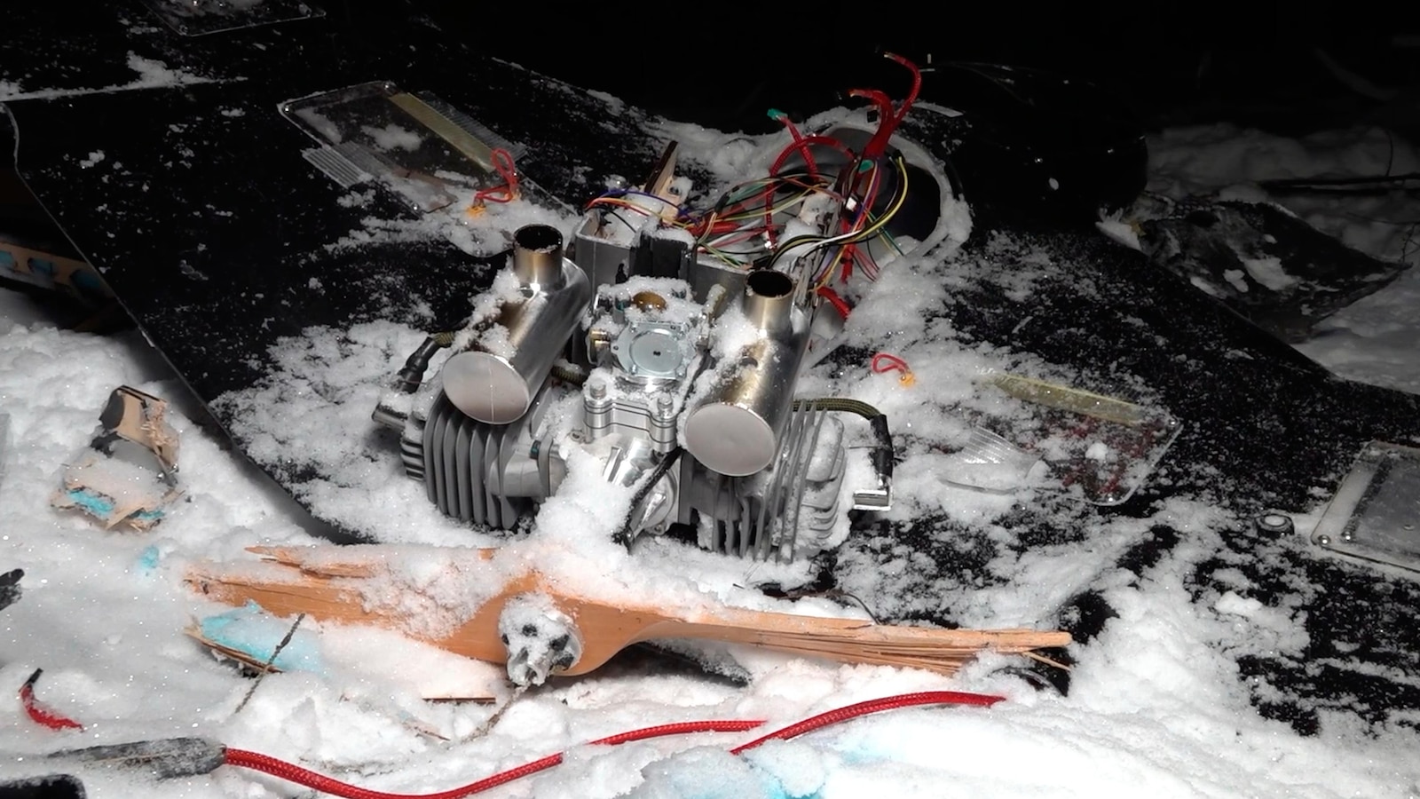 Русия казва, че удар с украински дрон е убил 24 души в окупирана Украйна, докато напрежението расте на фона на мирните преговори