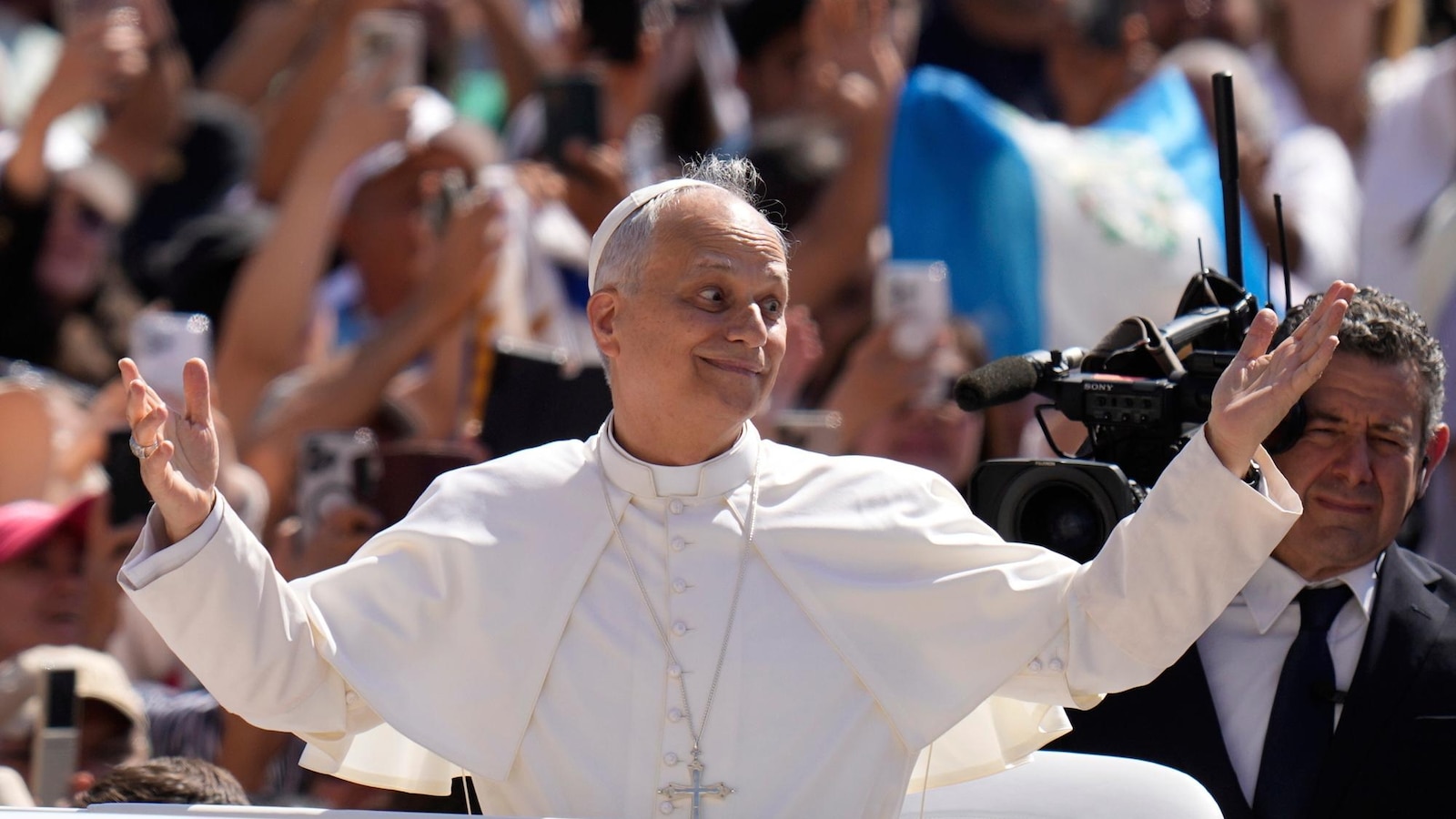 Papst Leo XIV. nimmt die Tradition wieder auf, Sommerurlaub zu machen ...