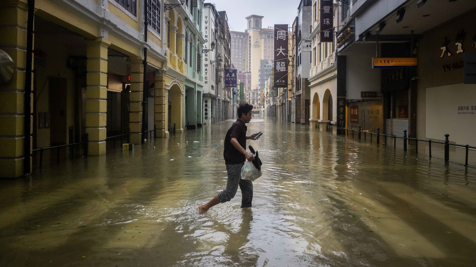 Typhoon Ragasa Aftermath: China Assesses Damage as Storm Dissipates
