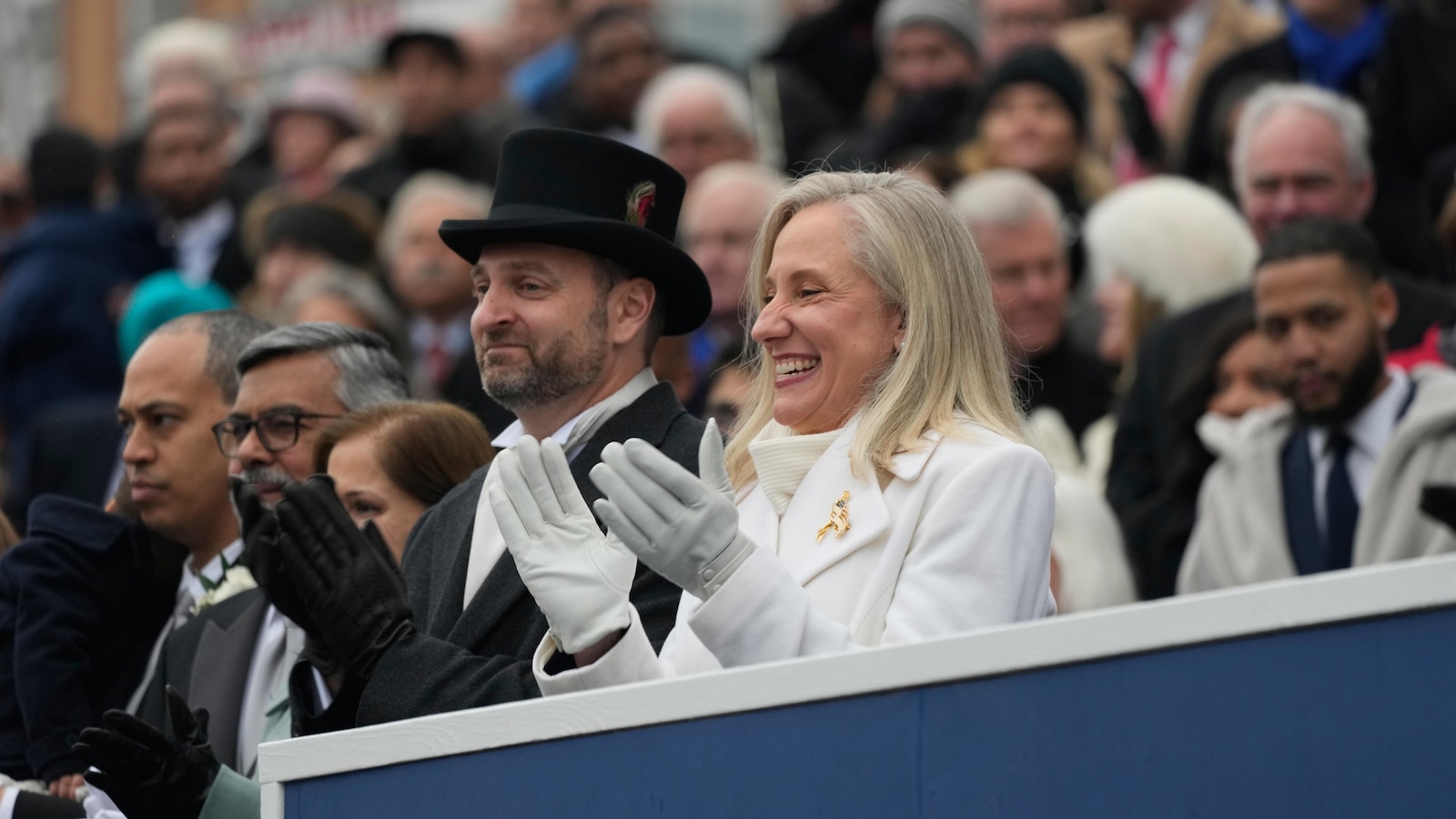 Abigail Spanberger becomes Virginia's 1st female governor in historic inauguration