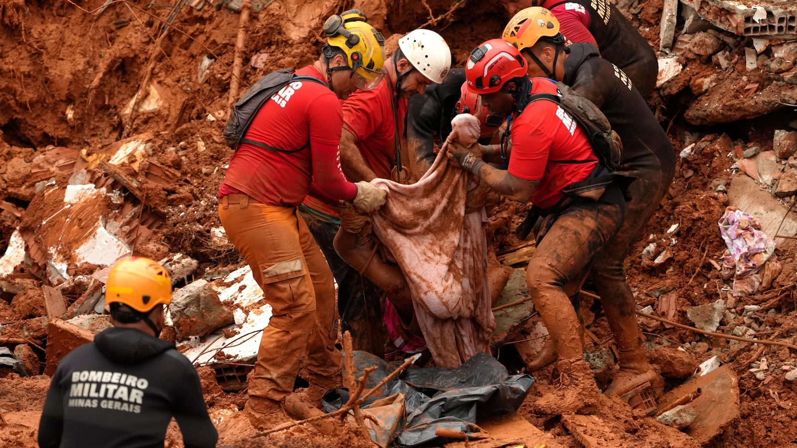 Floods ravage Minas Gerais, killing 36 as rescuers race to find dozens missing