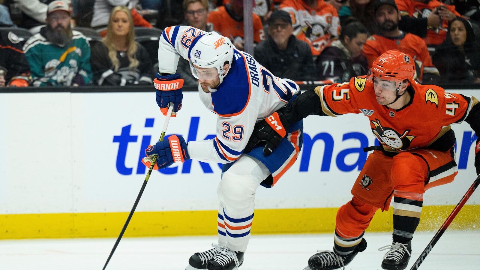 Draisaitl’s 2 goals lift the Oilers past the Ducks 4-1 to stave off elimination