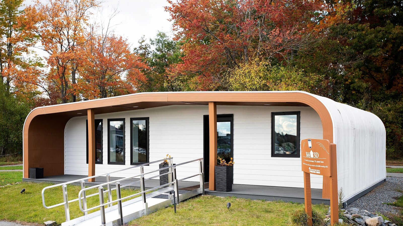 The World's Largest 3D Printer Unveiled at University of Maine