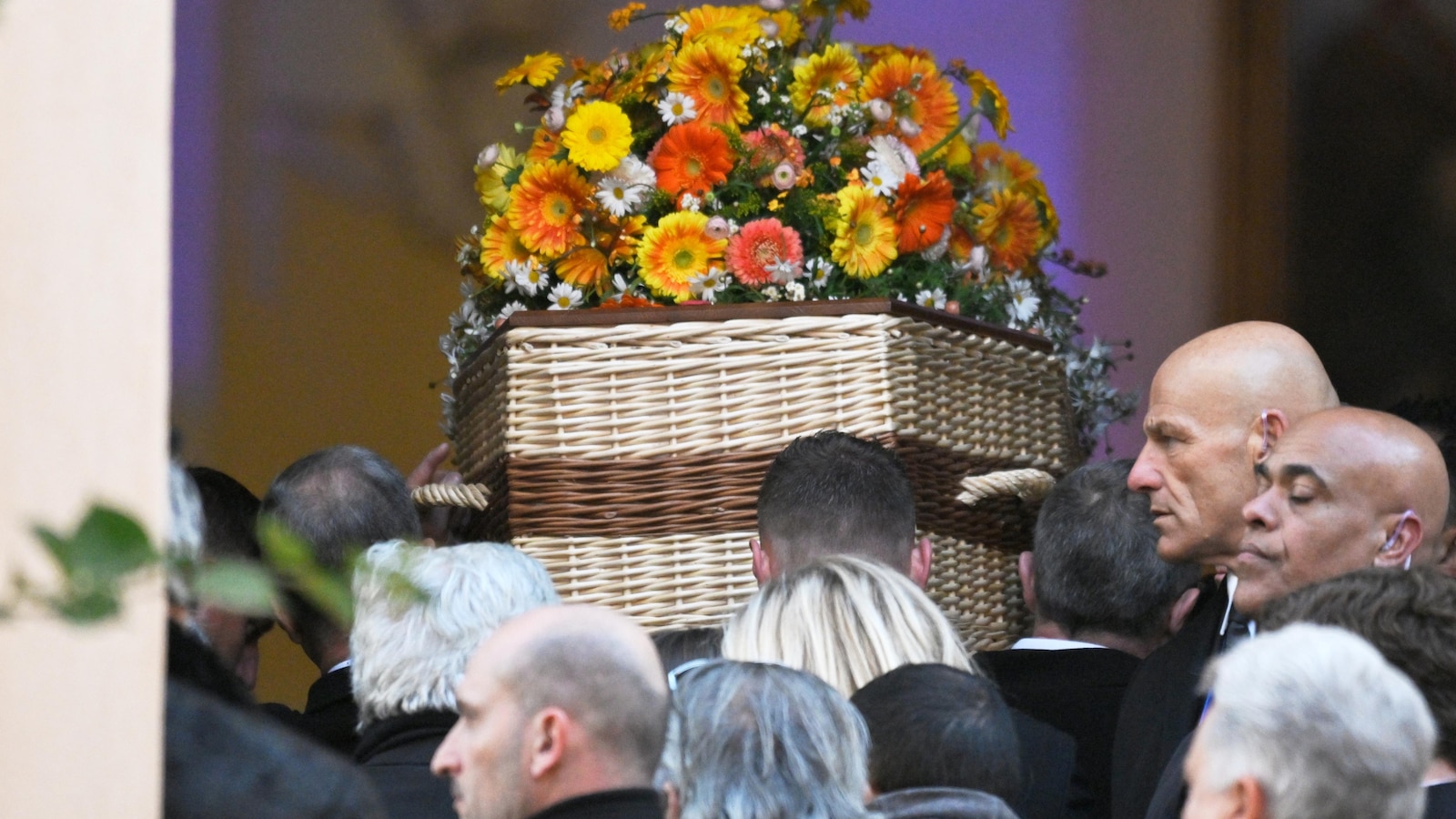 Saint-Tropez neemt afscheid van Brigitte Bardot met een begrafenis en openbaar eerbetoon