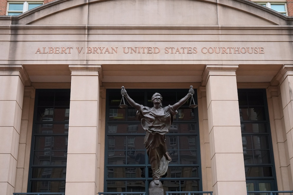 PHOTO: Lindsey Halligan