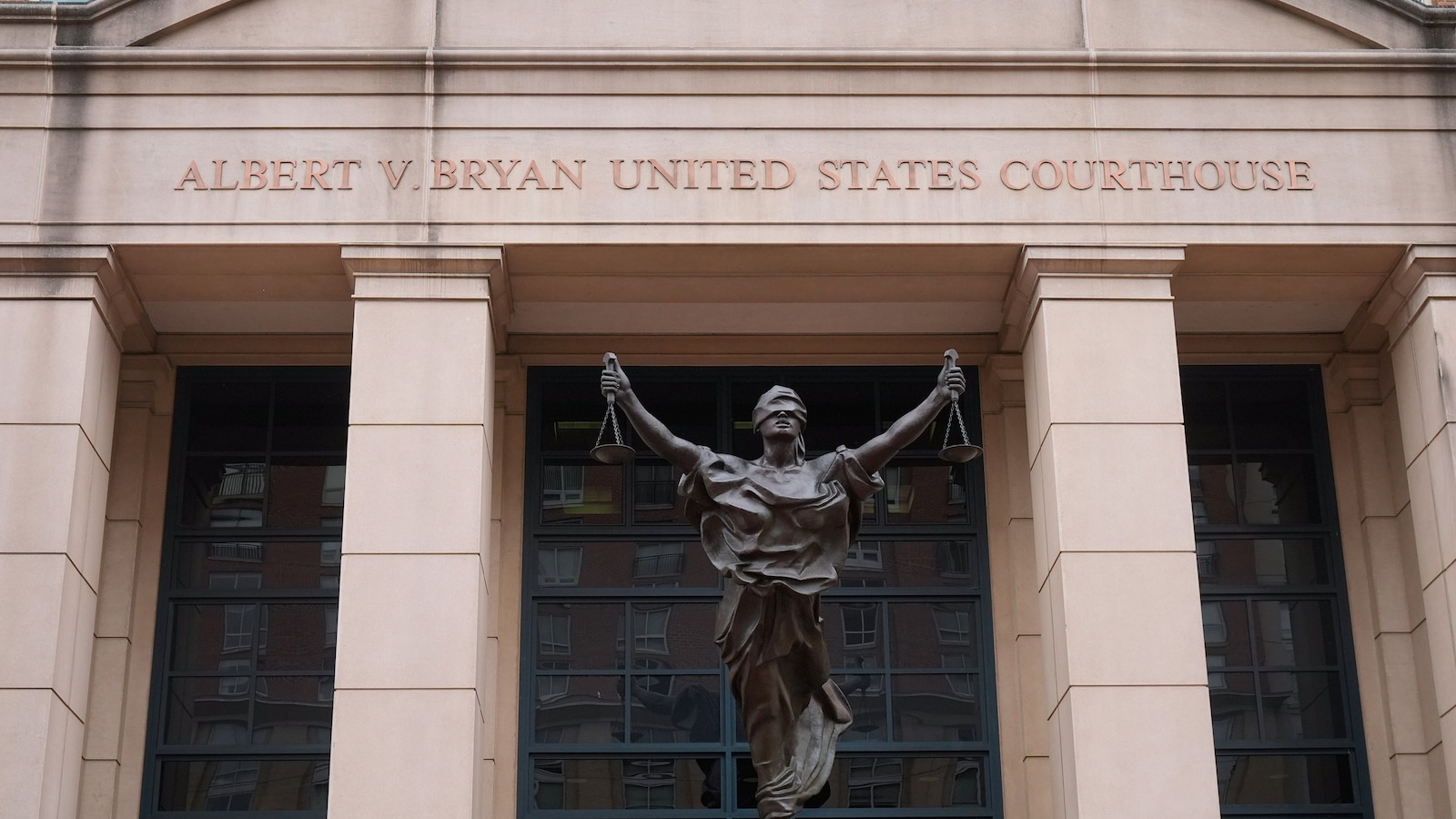 Political Fallout Deepens: Two Top Virginia Prosecutors Fired Amid Comey Indictment Controversy