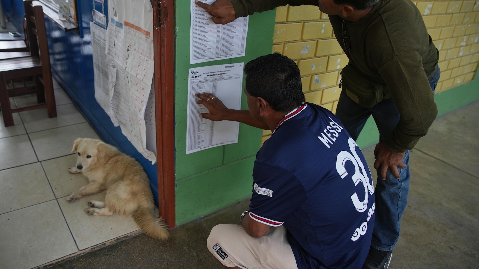 تواجه بيرو سباقًا رئاسيًا مع تأخر فرز الأصوات بعد تأجيل الاقتراع