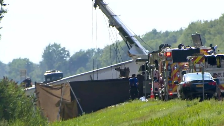 At least 5 people killed after tour bus traveling back from Niagara Falls  crashes: Police - ABC News