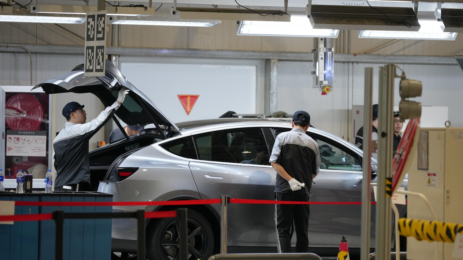 Tesla leader believes Shanghai factory will play a role in robot mass production