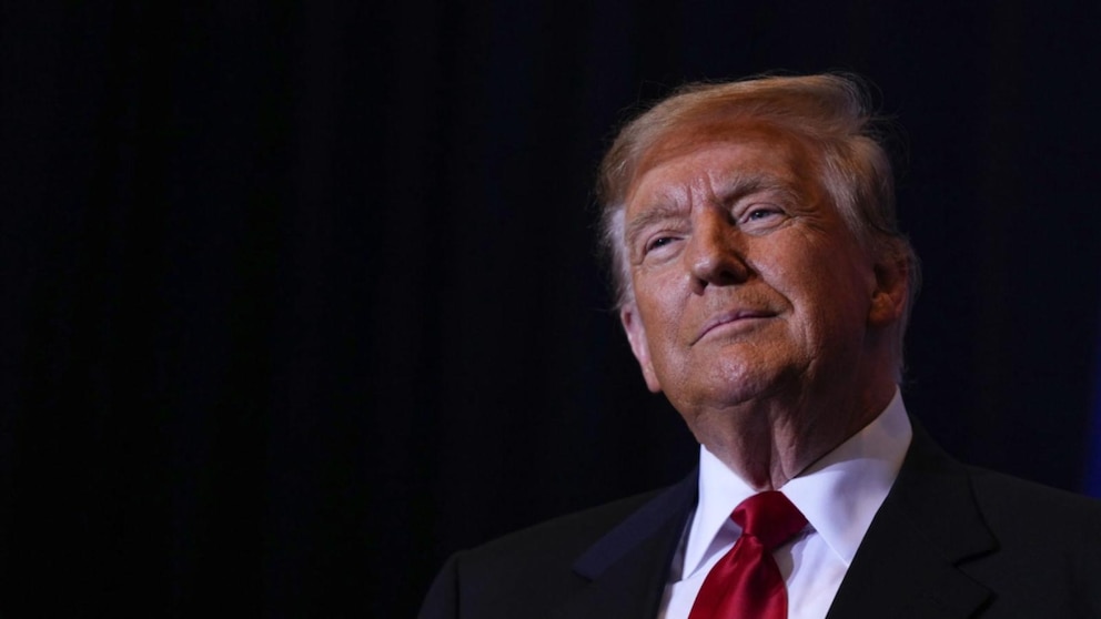 Video Judge threatens to throw Trump out of courtroom ABC News