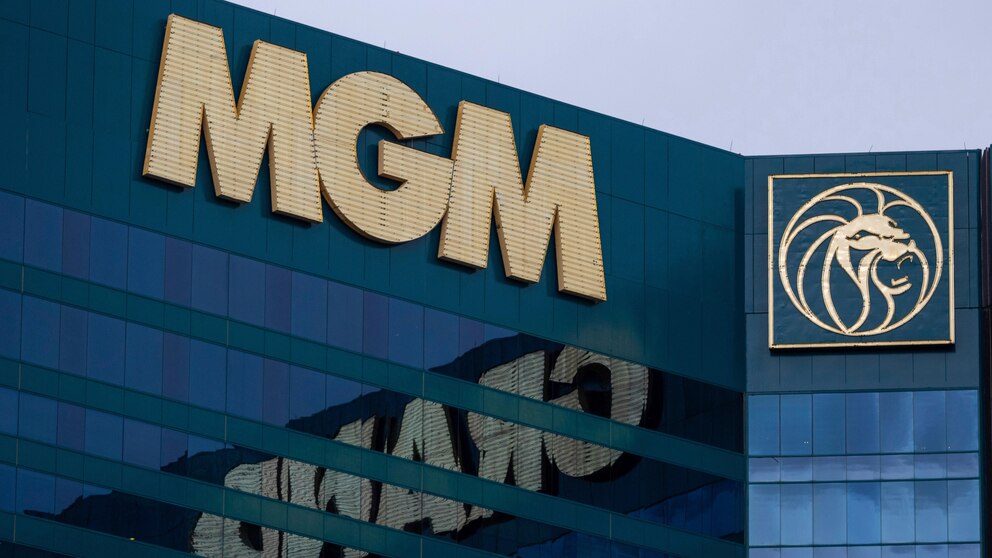 NextImg:MGM CEO: Tentative deal to avoid strike will be reached with Las Vegas hotel workers