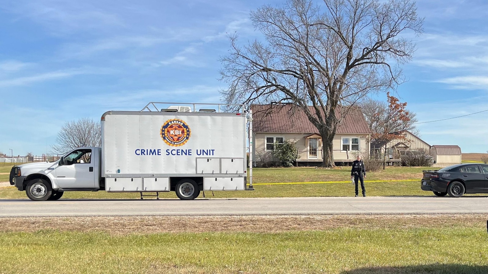 4 law enforcement officers shot in rural Kansas responding to domestic violence call
