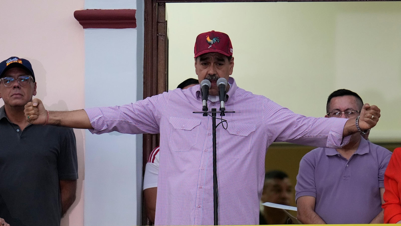 Trump offers M for Venezuela president arrest