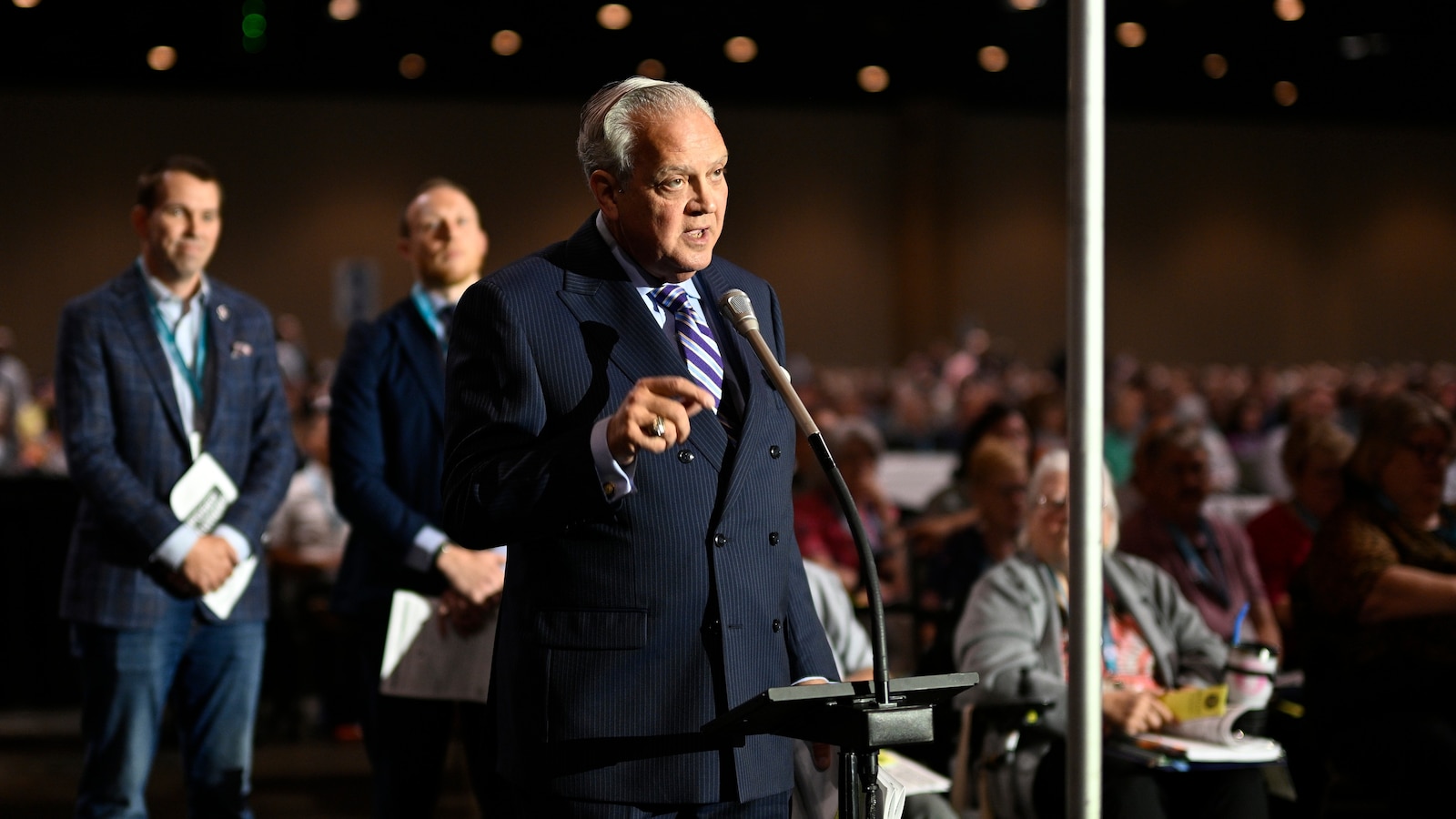 Southern Baptists vote to advance a formal ban on 