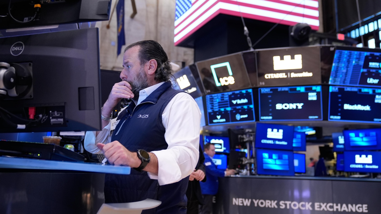 Wall Street points higher on optimism over end to US government shutdown