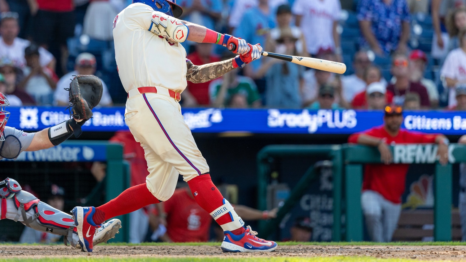 Schwarber's 39th homer caps Phillies' stunning ninth-inning rally
