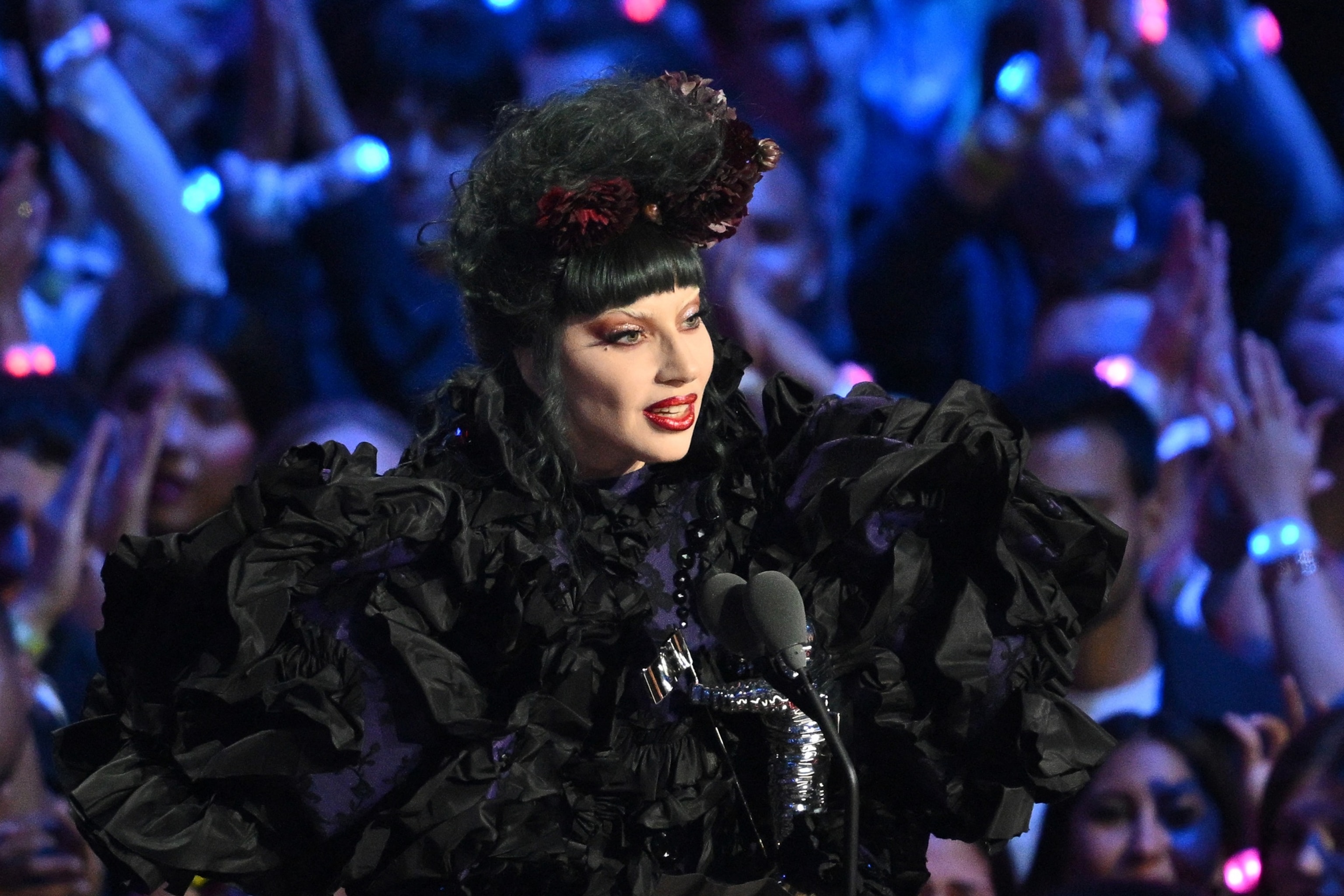 Lady Gaga wins artist of the year at 2025 MTV VMAs - ABC News