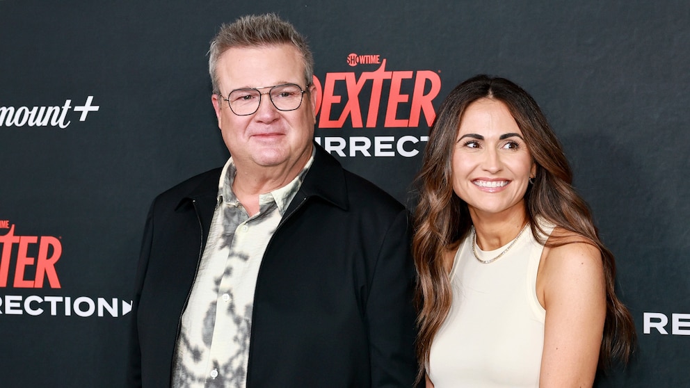 'Modern Family' star Eric Stonestreet marries Lindsay Schweitzer