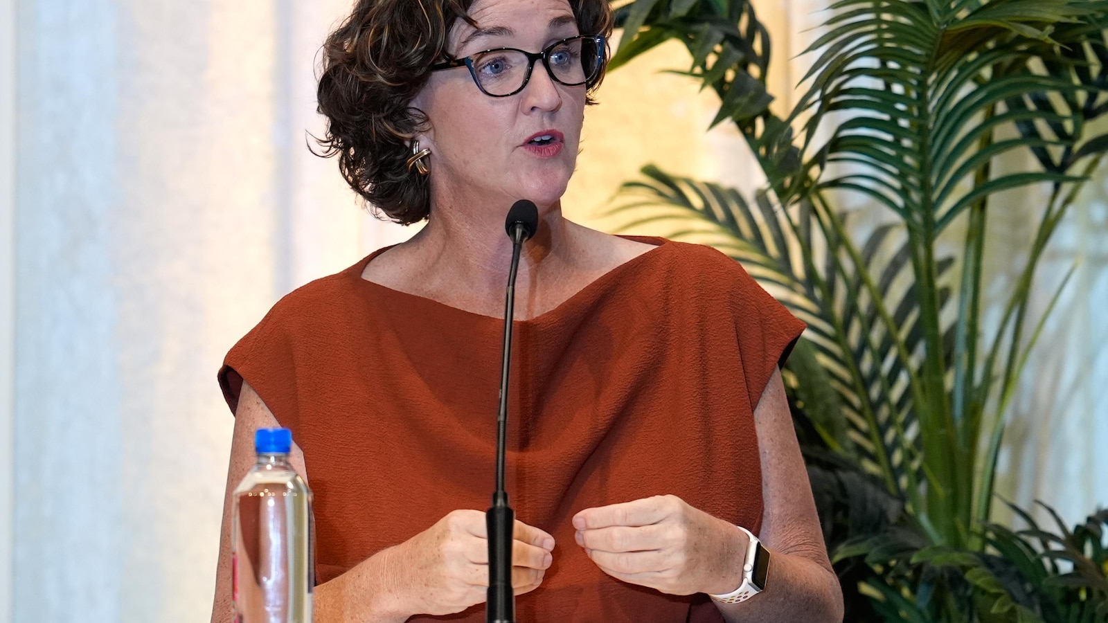  Leading candidates to square off in TV debate at critical point in California governors race