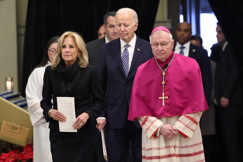 PHOTO: President Biden and the first lady attend an Interfaith Prayer Service for Peace and Healing hosted by the Archdiocese of New Orleans at the Cathedral-Basilica of Saint Louis, King of France, days after the attack in New Orleans, Jan. 6, 2025.