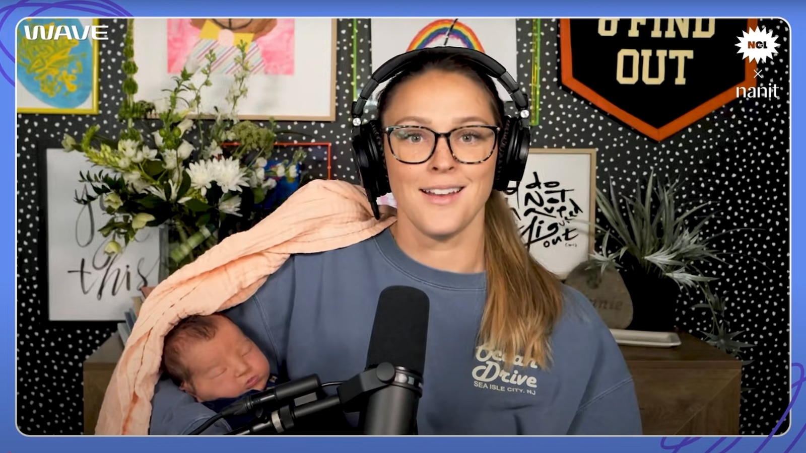 Kylie Kelce shares how her daughters reacted to meeting their new baby