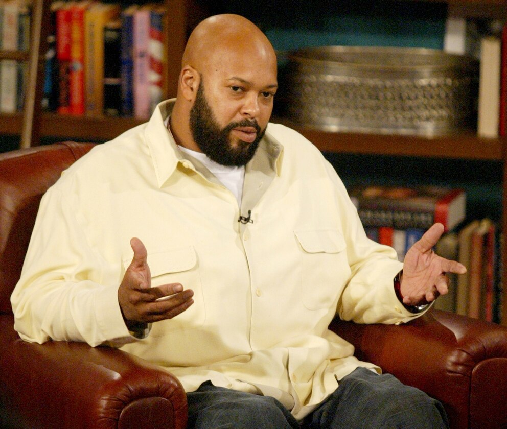 PHOTO: Suge Knight appears on "The Late Late Show"  in Los Angeles, Nov. 19, 2004.
