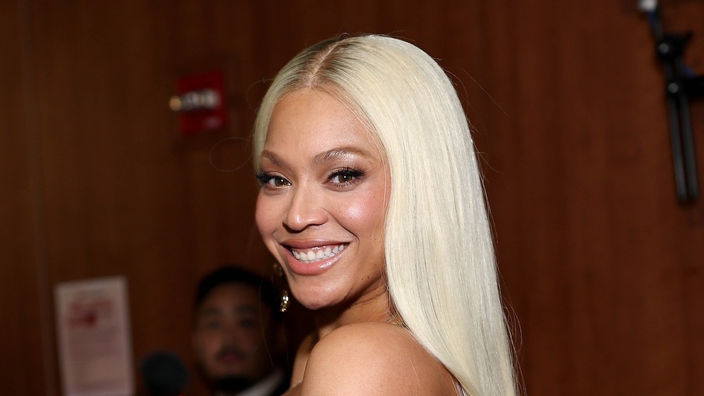 Beyoncé wins 1st Emmy Award, now halfway to EGOT status