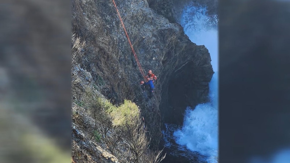 WATCH:  Daring rescue for 2 families stuck on cliff