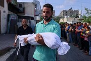 Palestinians In Fear As Israeli Airstrikes Continue Following Hamas 
