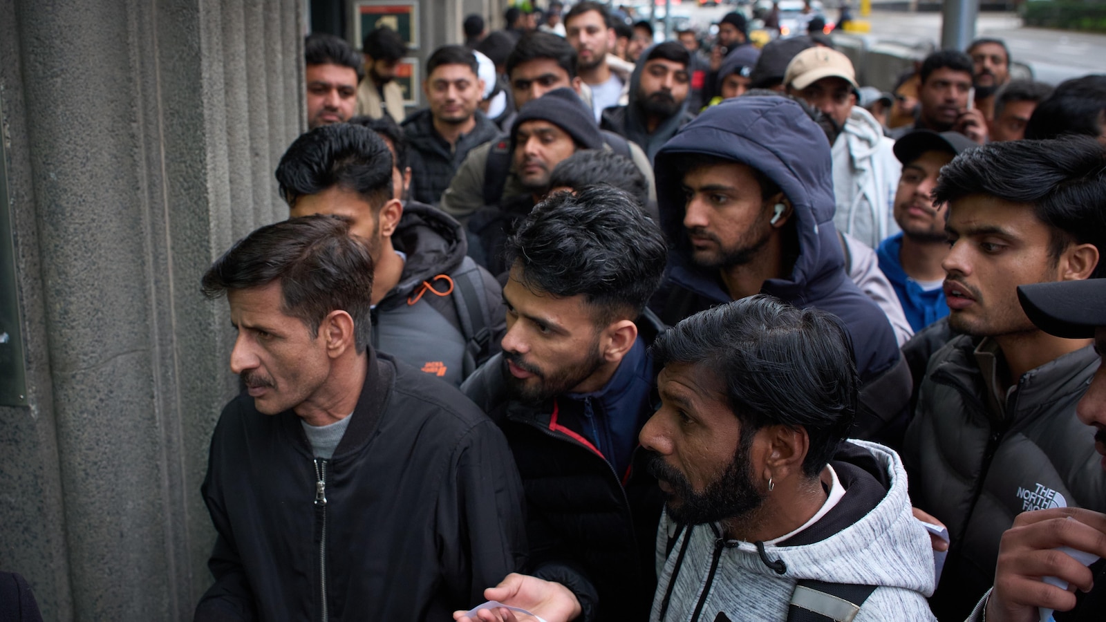 В един все по-враждебен свят мигрантите са обнадеждени, тъй като Испания се опитва да ги интегрира