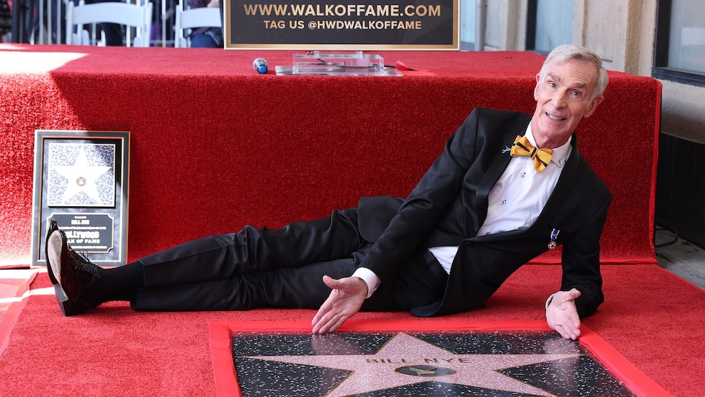 Bill Nye reflects on receiving Hollywood Walk of Fame star in moving post