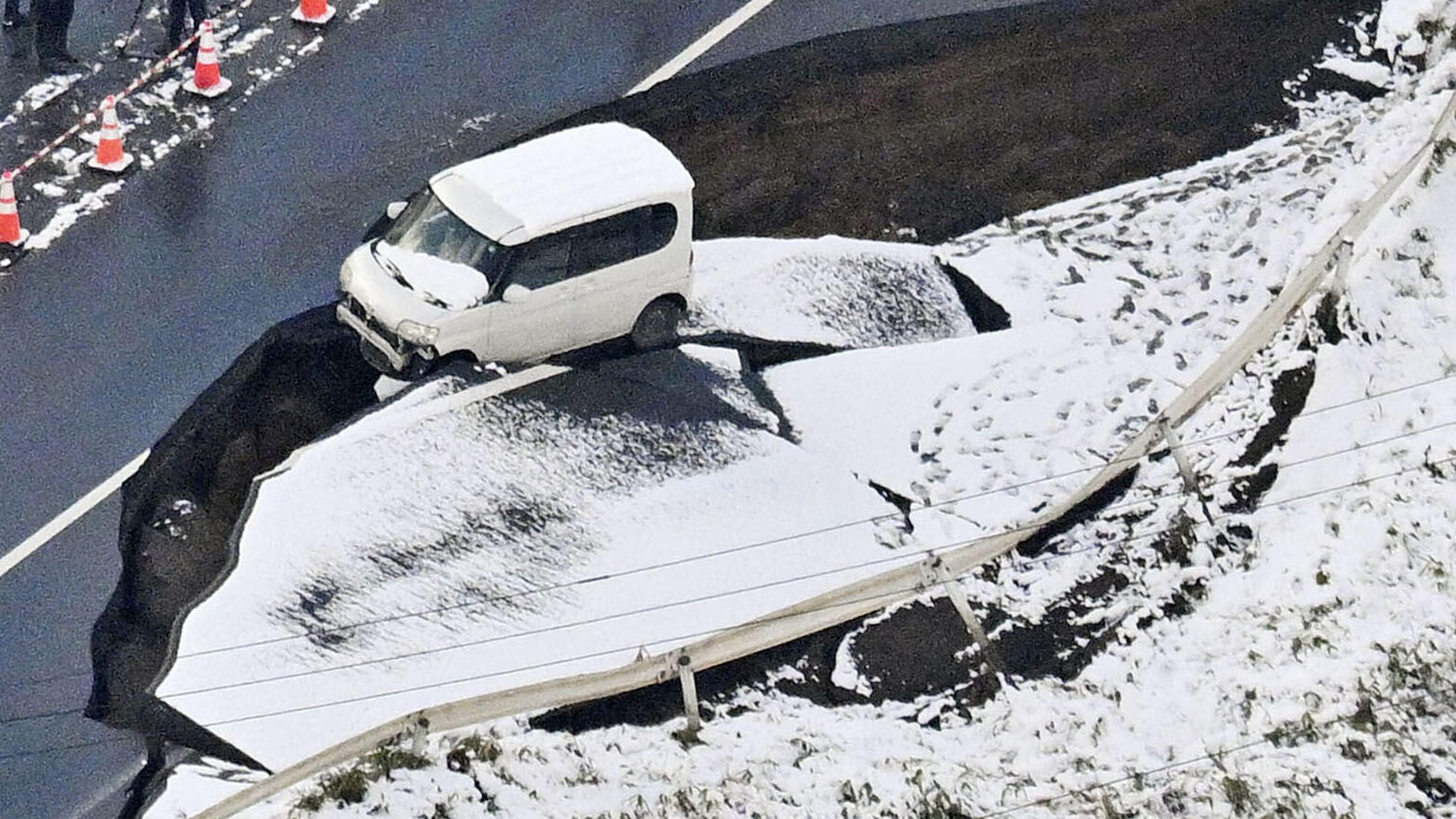 Japan assesses damage from 7.5 magnitude quake that injured 33