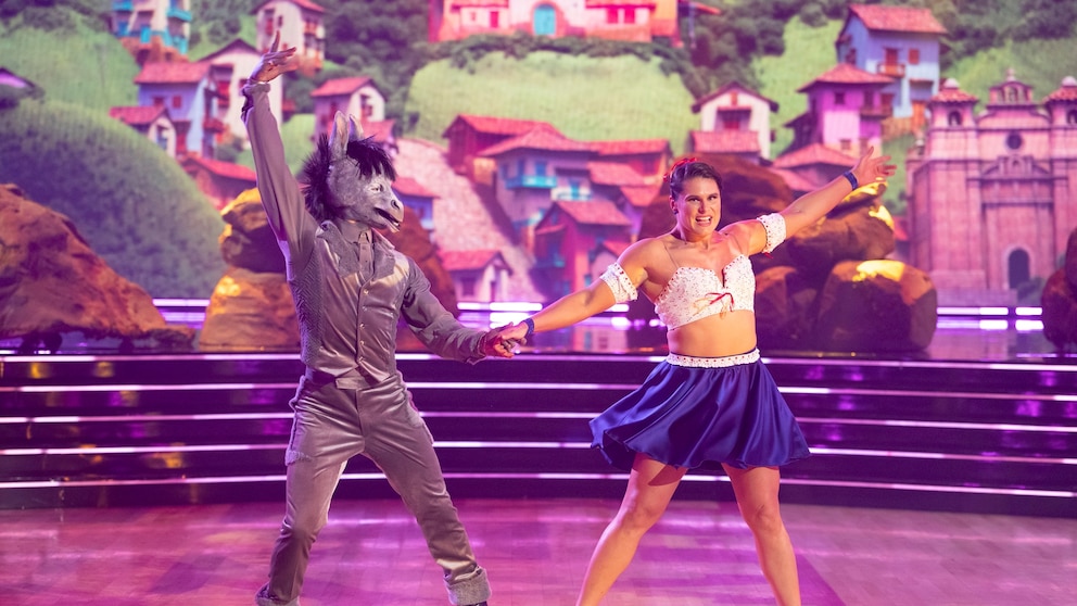 'Dancing with the Stars' season 33 cast reveal their favorite Disney