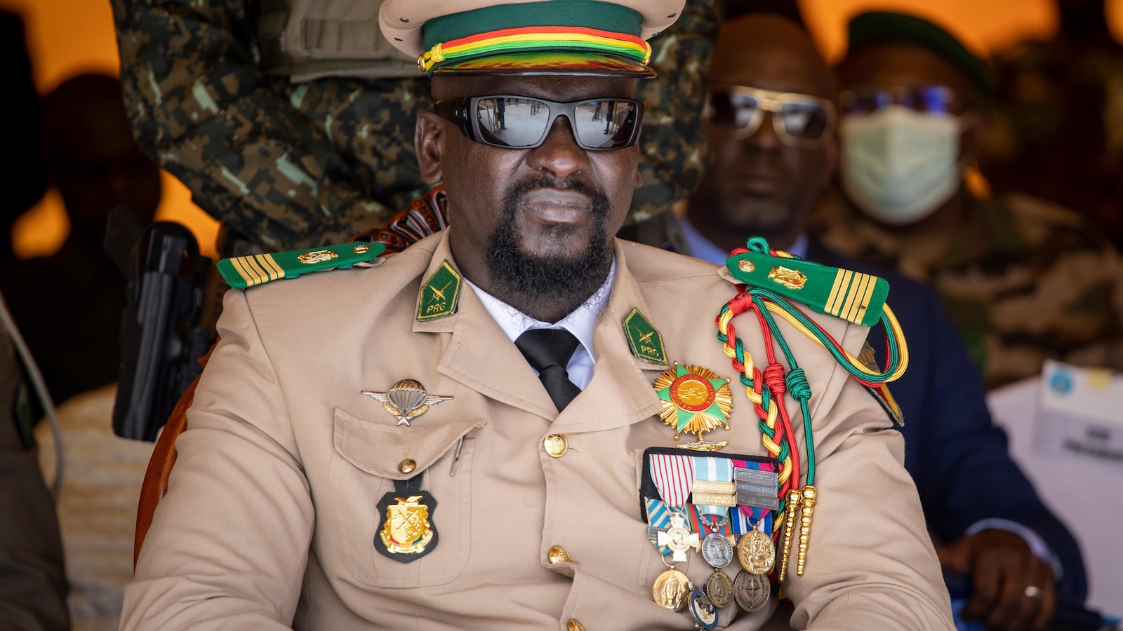 Гвинейците гласуват за избиране на нов президент на първите избори