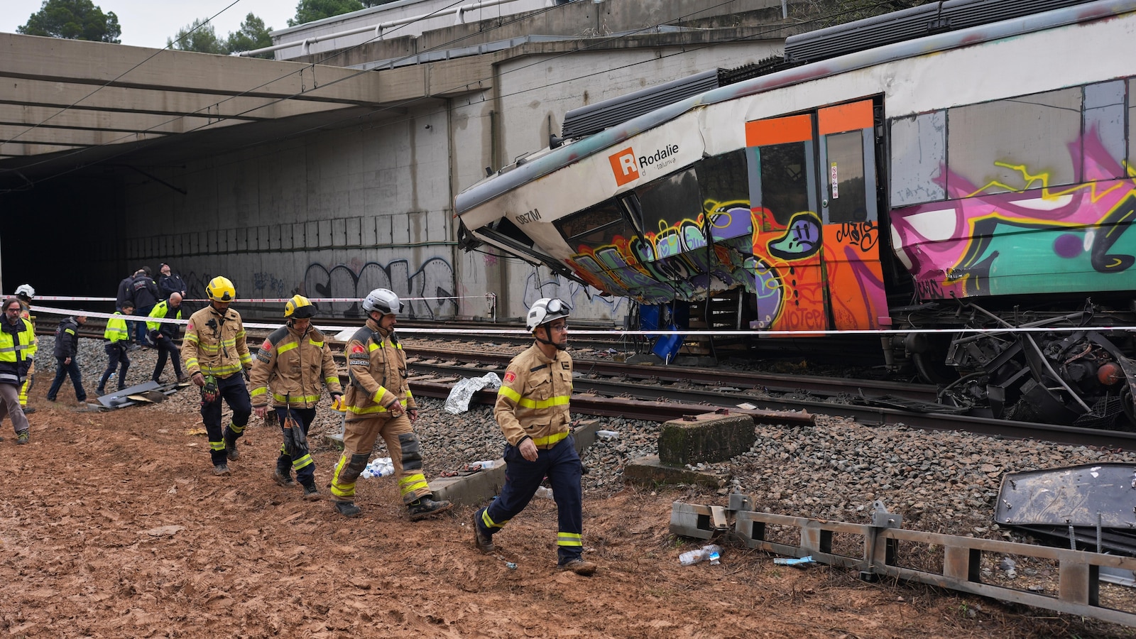 Another train crashes in Spain, killing at least 1 person