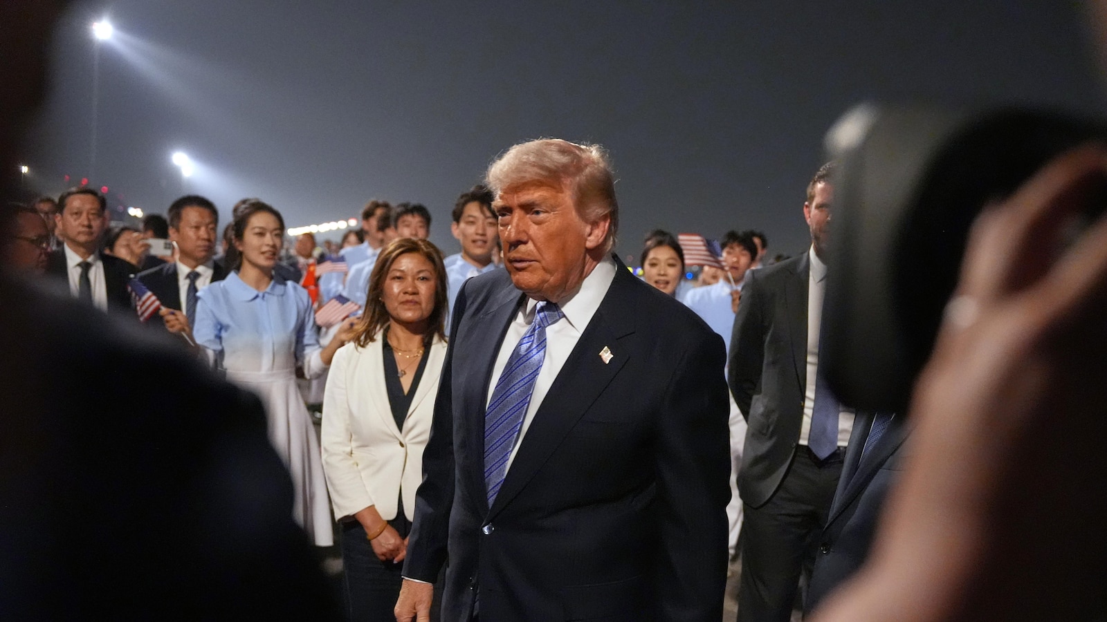 Trump arrives in Beijing for talks with China's Xi on Iran war, trade and US arms sales to Taiwan
