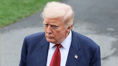 «Ненавижу своих врагов» — США простились с застрелленным соратником Трампа. Чем запомнилась церемония и что там говорили о России