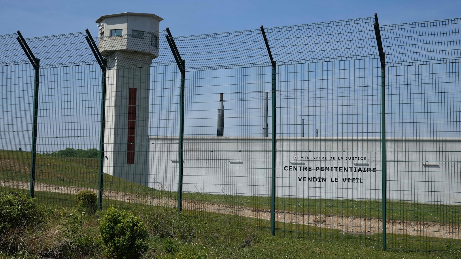 France’s new prison rules for kingpins spotlight possible Macron successor