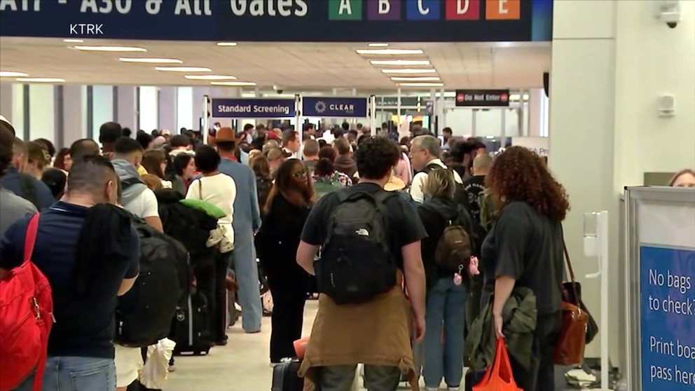 Video TSA lines stretch into parking lot at some of America's busiest airports